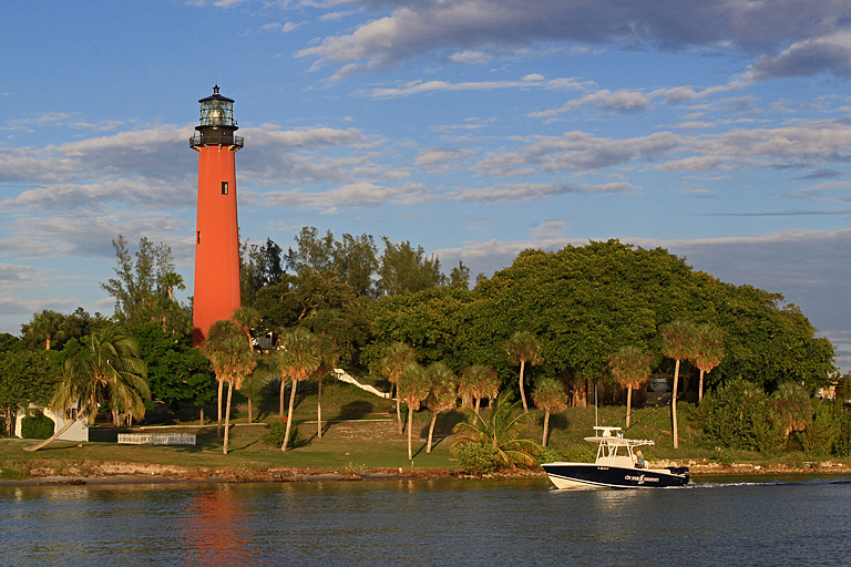 Jupiter Light and Boat 1   P O'Malley